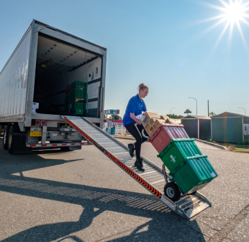 Truck unloading